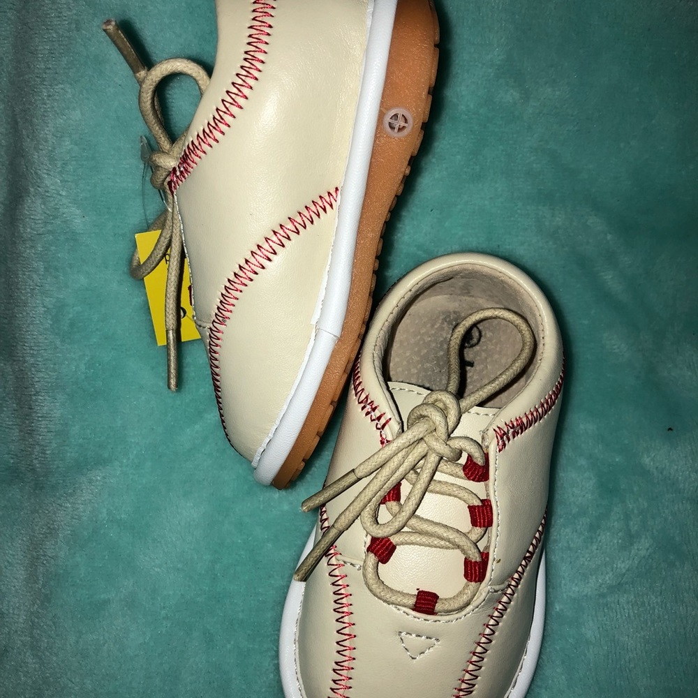 Squeaky size 6 baseball inspired shoes